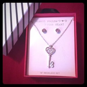 18” Necklace Set with Earrings